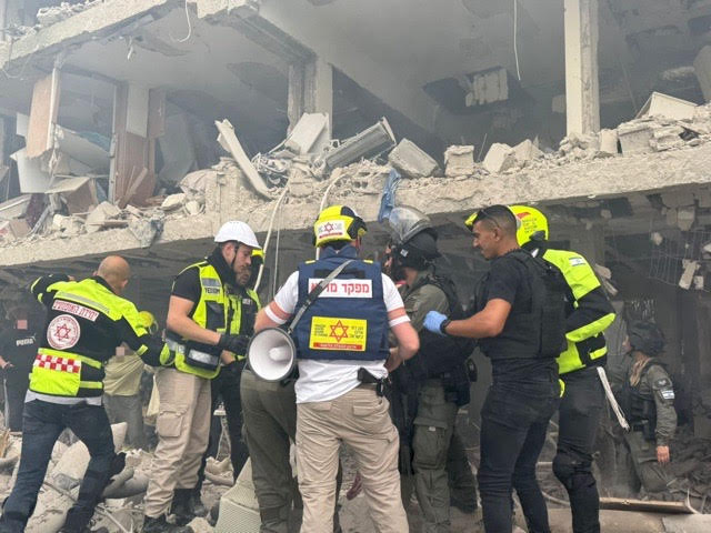  اطلاق 27 صاروخا من ايران  وسقوط عدد منها في الشمال والمركز محدثة أضراراً جسيمة جداً واصابات